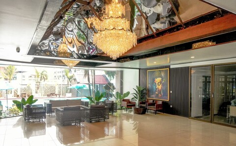 더 홀리데이 리조트 파타야