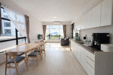 JQ MORDERN Full Floor 13 Units Up to 56 Guests