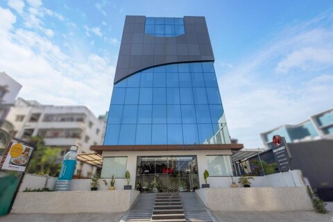 Wild Wings Premium Hotel