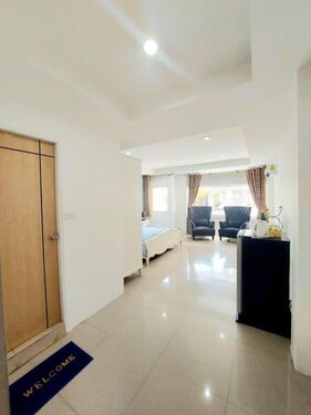 Orca Guest House and Restaurant