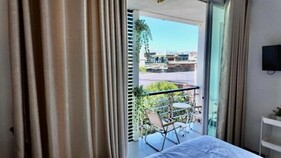 Tulip hotel - Chiang Mai Old City Stay & Thai Massage