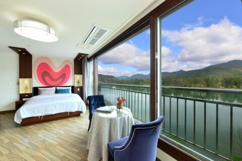 가평 문라이트블루펜션