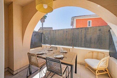 Charming studio with a balcony - Saint-Tropez