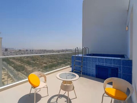 보그, 젬즈 알 푸르잔, 이븐 바투타 몰 근처