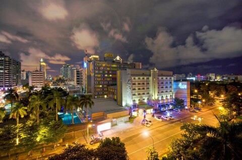 홀리데이 가든 호텔