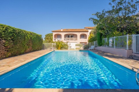 2BDR flat in a residence with pool - Saint-Tropez