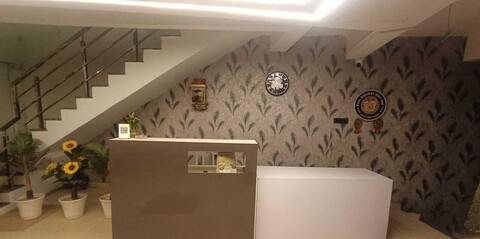 칼 바이라브 스테이 인