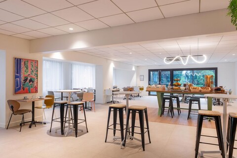 호텔 키리아드 아르장퇴유