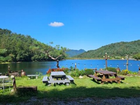 Sky and Wind Lake Pension