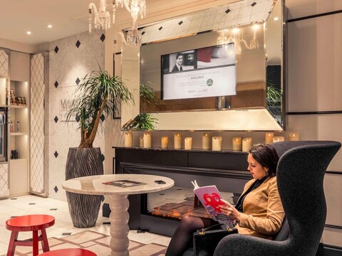 머큐어 파리스 오페라 루브르