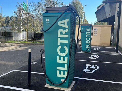 이비스 파리 데팡스 쿠르브부아