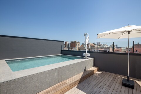 룸 메이트 컬렉션 제라드, 바르셀로나