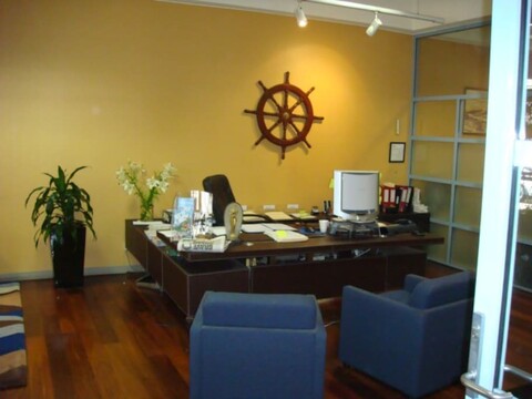 Mariners Court Hotel