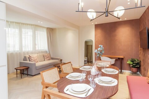 생제르맹 데 프레, 룩셈부르크 공원의 우아한 아파트