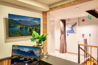 엘리펀트 인 더 룸