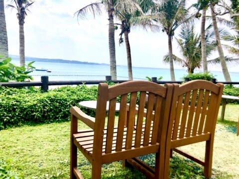 Flat Peace Chair House -Moon Beach-