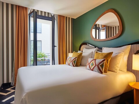 메르큐르 파리 부트 몽마르트르 바실리크