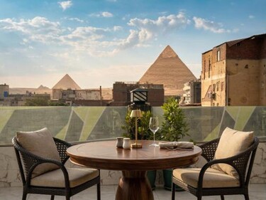 The View Pyramids Gold one