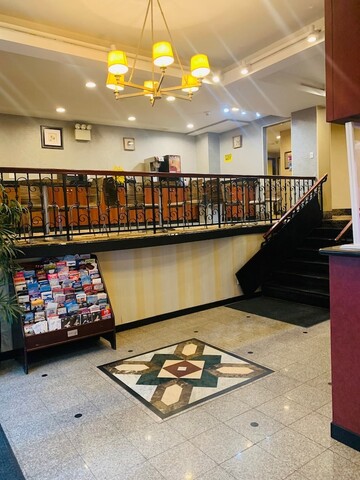 스카이 호텔 플러싱/라가디아 공항