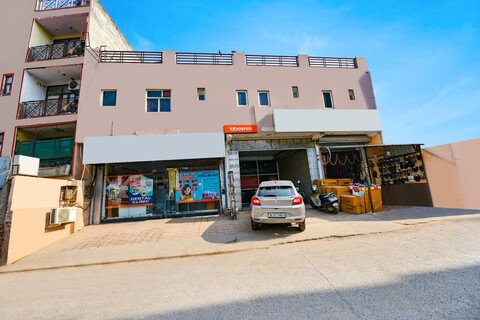 FabHotel Royal Discovery