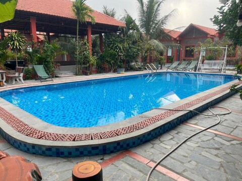 Trang An Gold Mountain Homestay