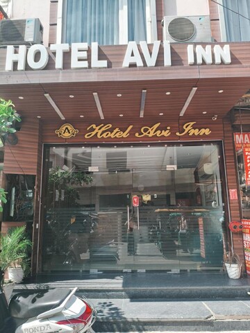 Hotel AVI INN