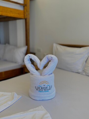 Luckeh 5J Front Beach - F4