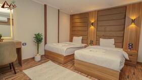 Suzana Pyramids hotel