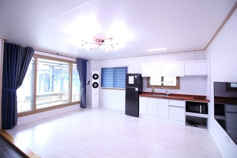 태안 몽산포트로페아펜션