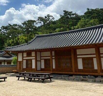 청송 한옥호텔 안(安)