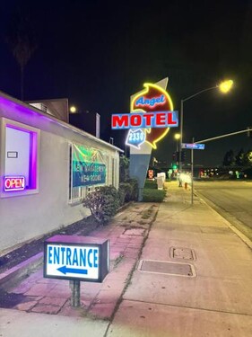 Angel's Motel near Anaheim