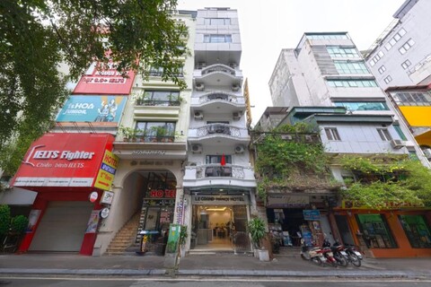 댄센터 호안끼엠 레이크 근처, 올드쿼터 구 르 그랜드 더 트리스트