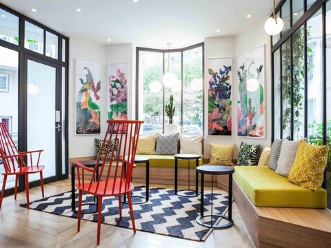 이비스 스타일 파리 네이션 포르테 드 몽트뢰유