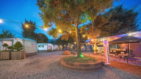 가평 애견동반 516 글램 카라반