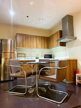 The Gramercy Residences - 2 Bedroom Penthouse with Balcony