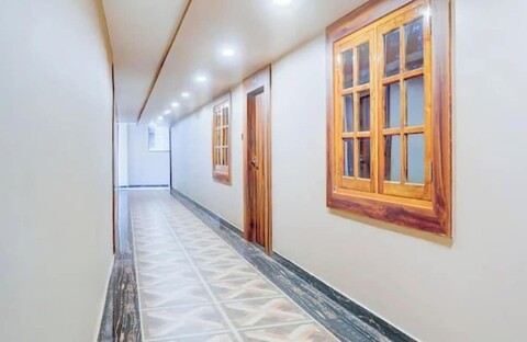 호텔 시바이, 비슈와나트 사원 근처