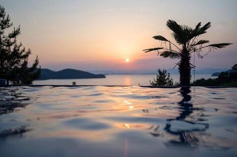 여수 더설렘 애견동반 온수수영장펜션