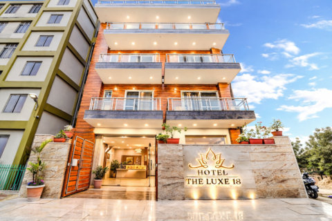 HOTEL THE LUXE 18