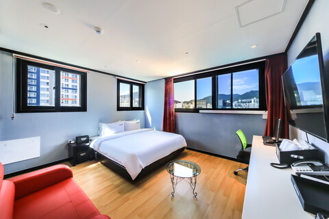 부산 남포동 헤르메스