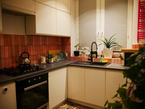 중심지의 넓은 디자이너 4룸 아파트먼트