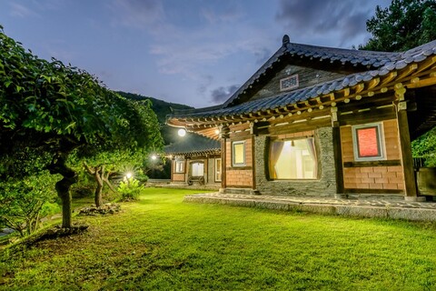 용인 자연숲한옥펜션