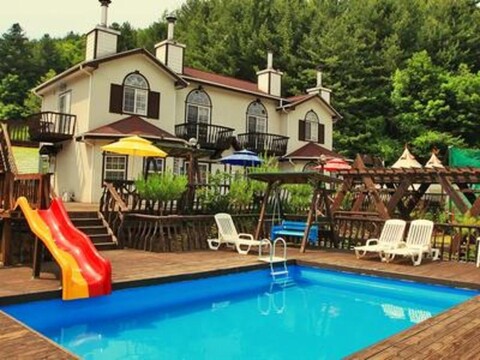 Gold Castle Pension