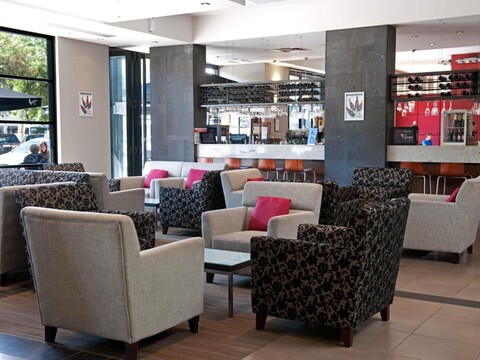 만트라 힌드마시 스퀘어 애들레이드