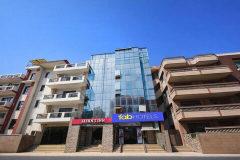FabHotel Grand Jashn