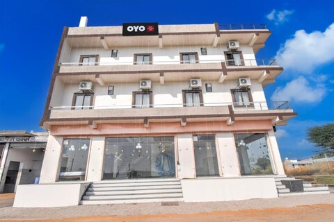 Hotel O Himmatgarh Palace