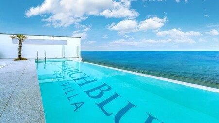 포항 마치블루풀빌라