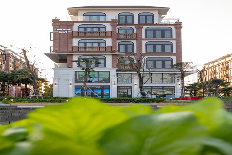 Lumiere Boutique Vy Da