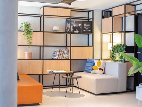 이비스 니스 아에로포르트 프롬나드 데 장글레