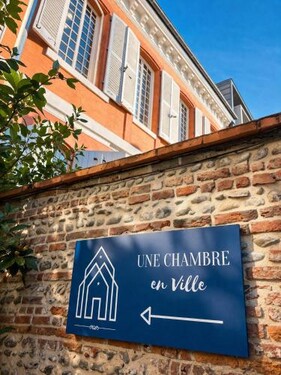 Hôtel Une Chambre en Ville