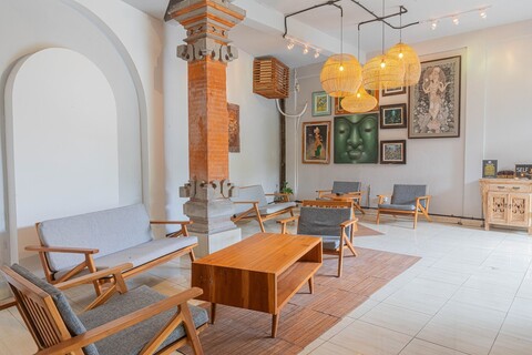 노바디 인 발리